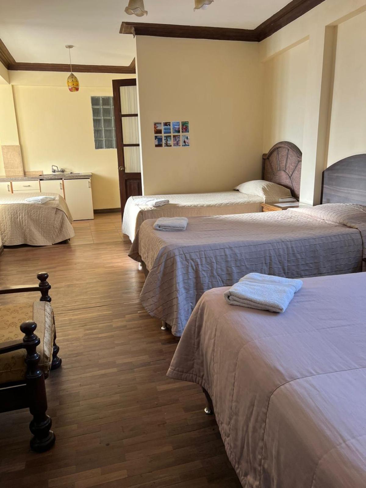 La Culta Centro Cultural Y Hostal Сукре Екстер'єр фото